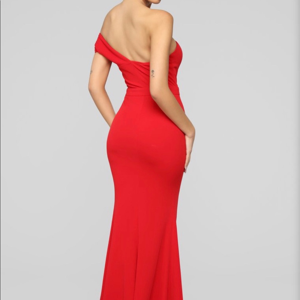 Stand With Elegance Maxi Gown - RedSHARE
